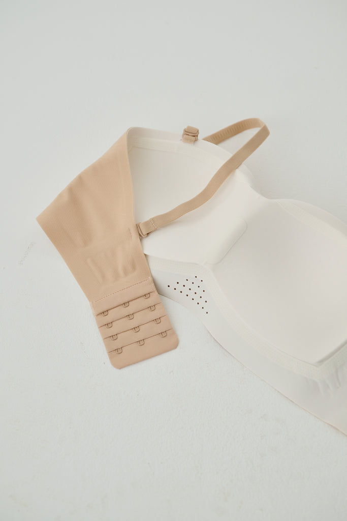 Two ways seamless bandeau bra in black