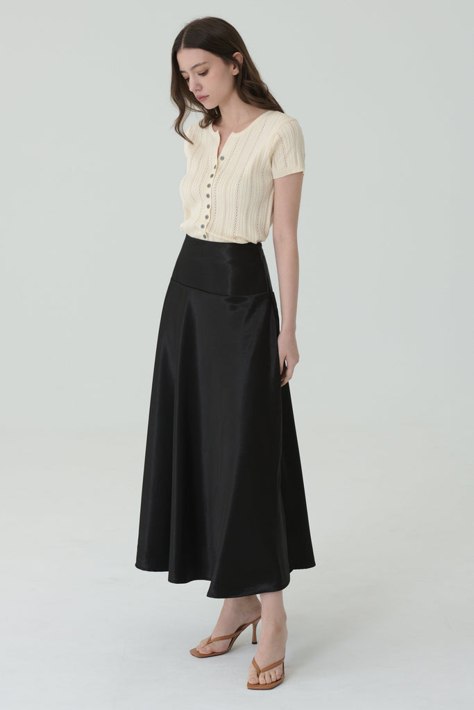 Champagne satin skirt in black