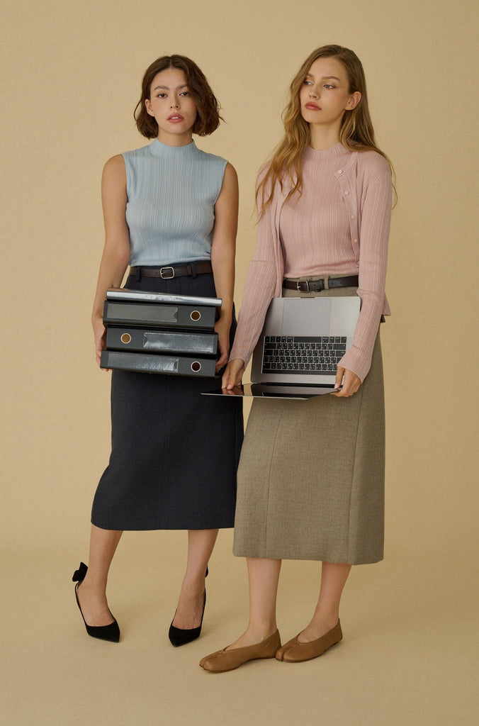 Finest look Wool blend midi skirt with belt in grey