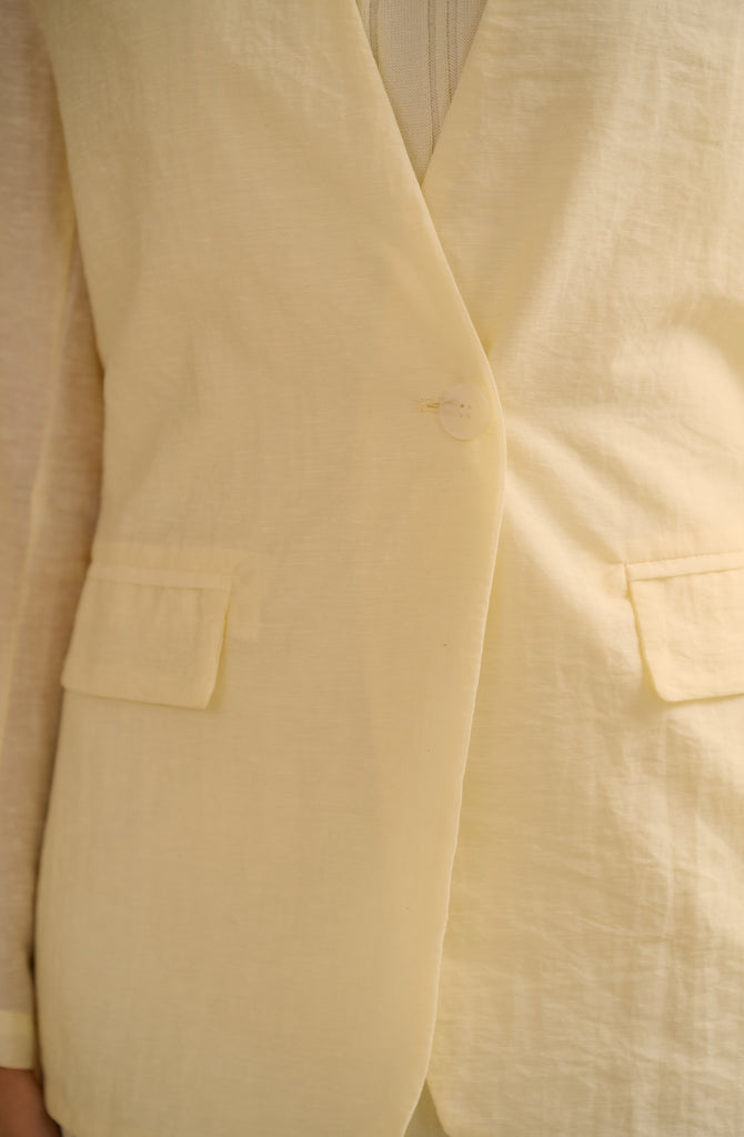 Runner up blazer in yellow