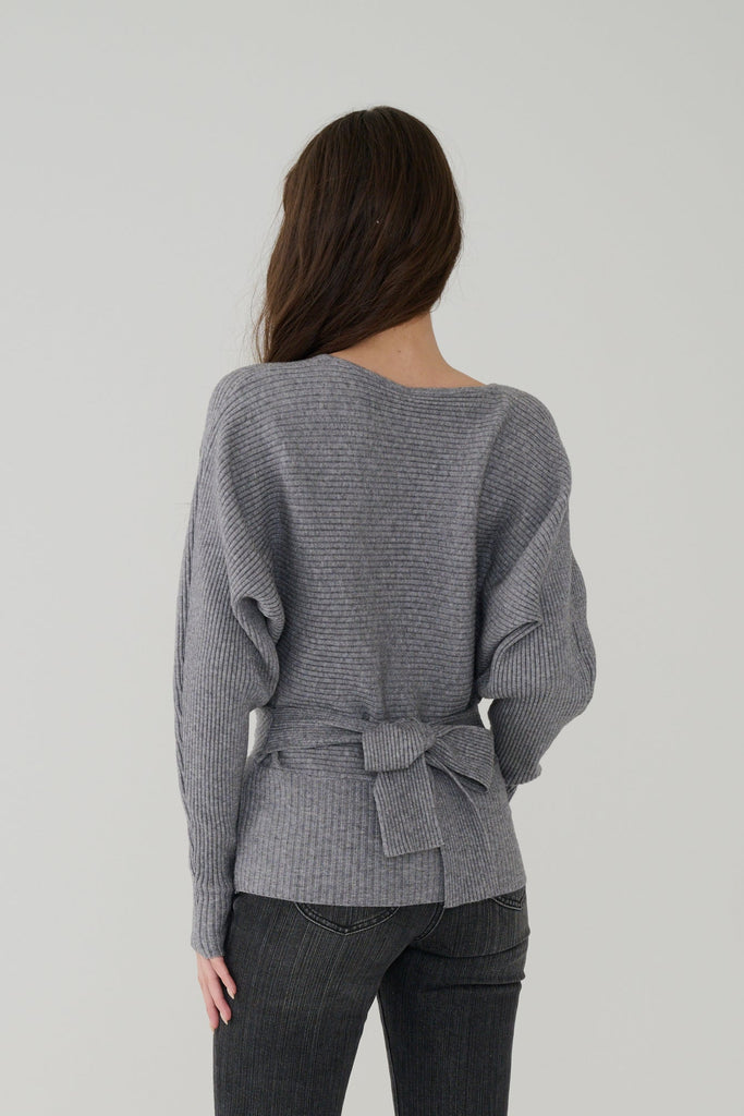 Gentle V-Neck Knit Top