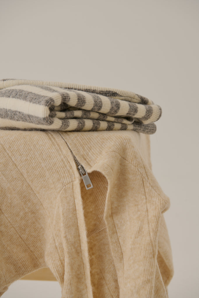 Seoul vibes knit hoodie in stripe