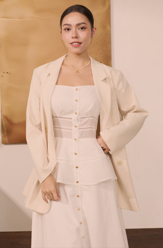 Soft power blazer in beige