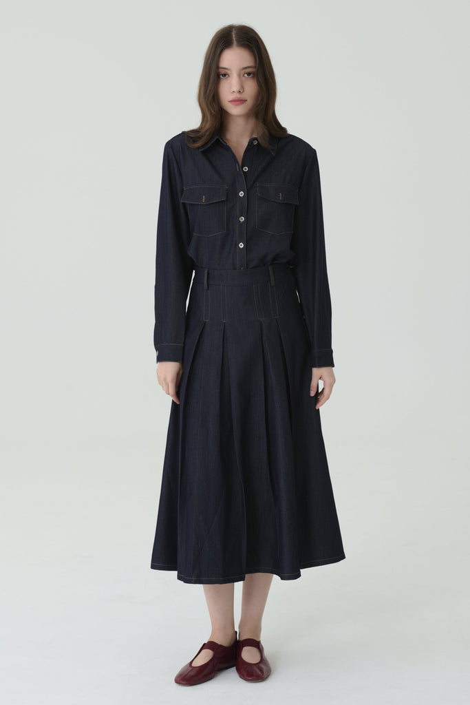 Chic lady denim shirt in blue