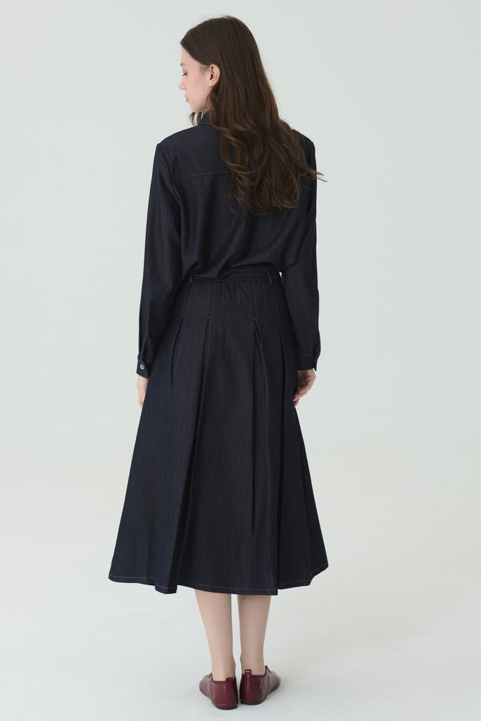 Chic lady denim shirt in blue