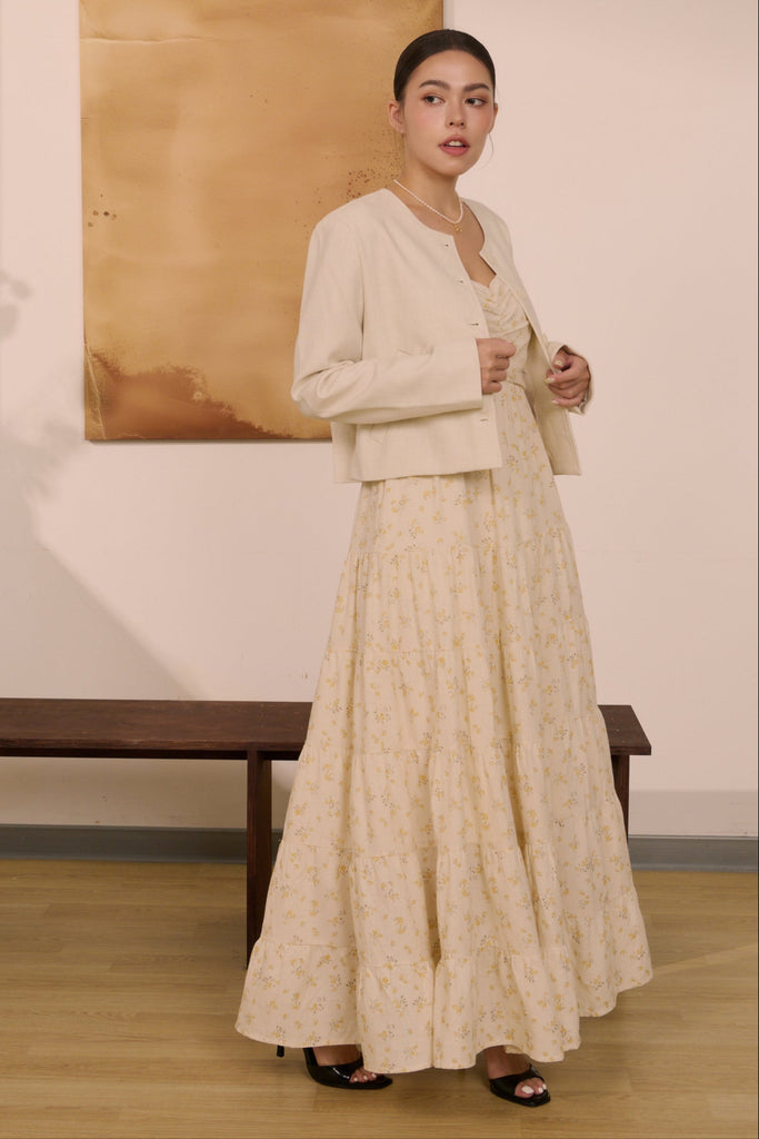 Clean cut jacket in beige