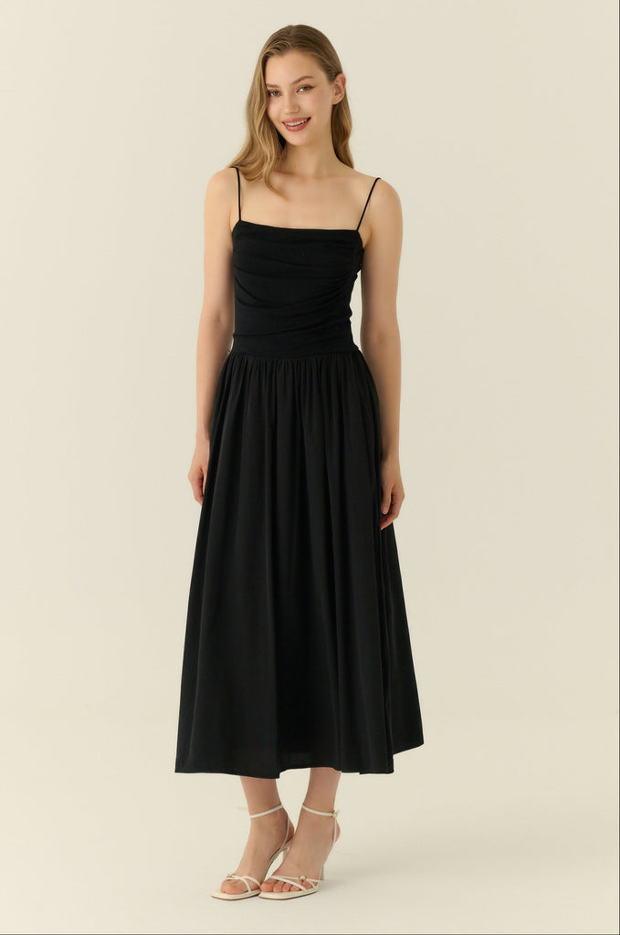 The essential midi dress in black