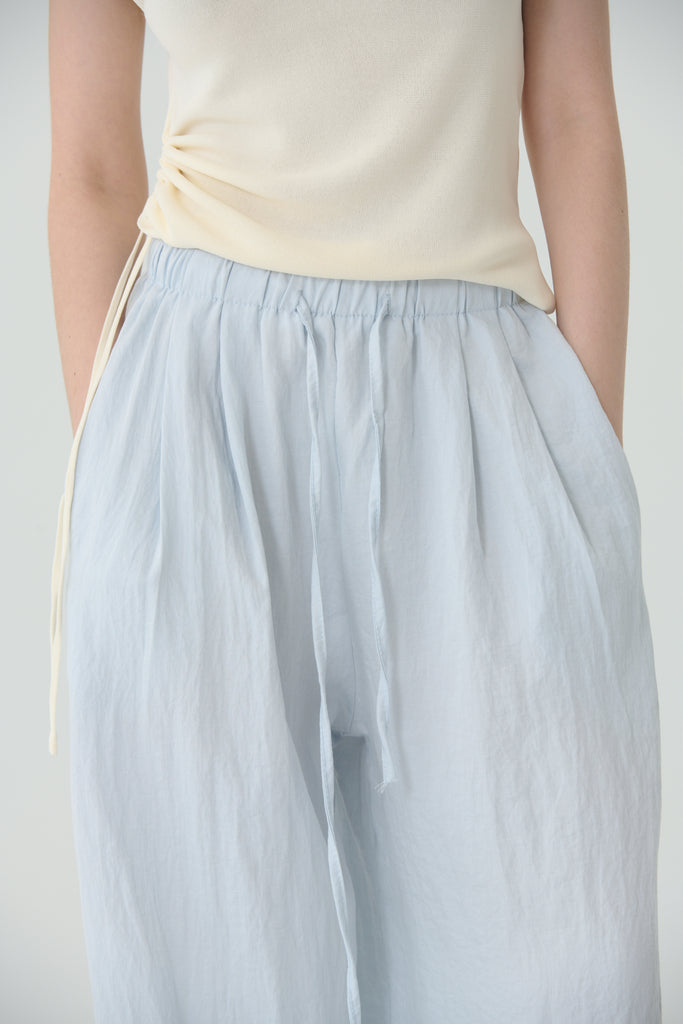 Chilling soda pants in light blue