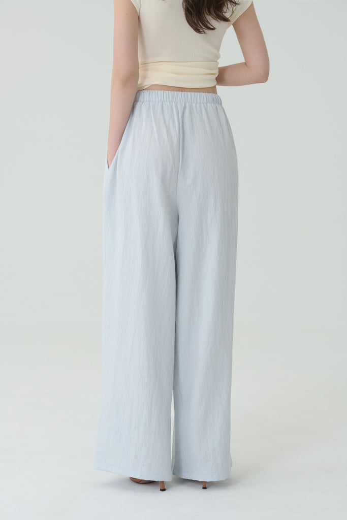Chilling soda pants in light blue