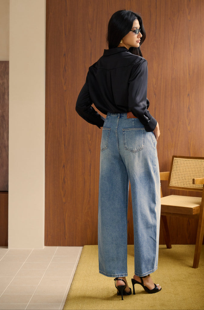 Spring date silky shirt in black