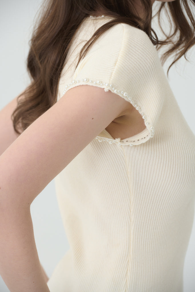Trim knit top (pearl sleeves)