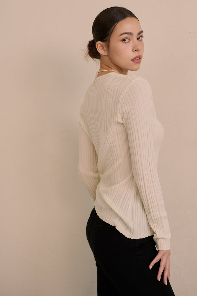 My boo V-neck cardigan in white