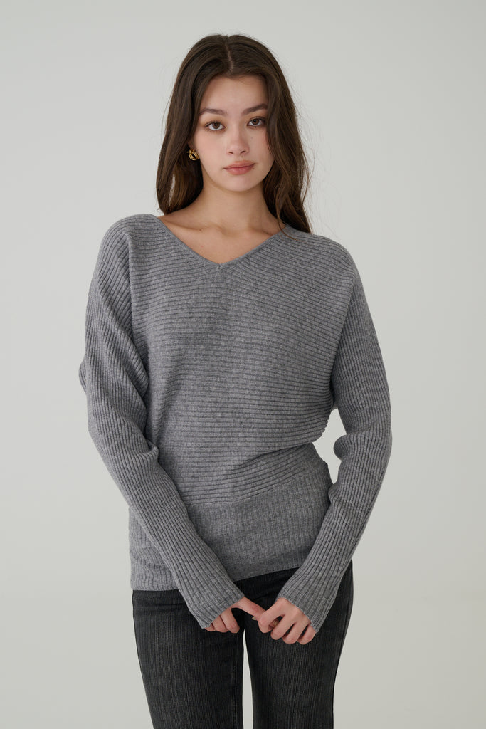 Gentle V-Neck Knit Top