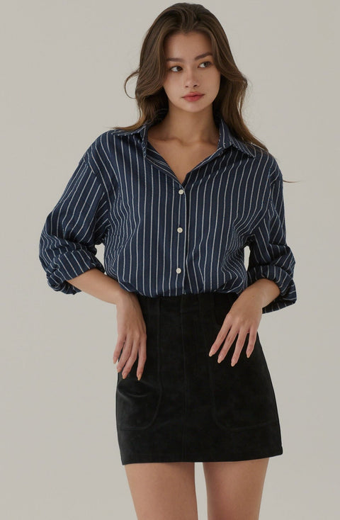 Harbor stripes short in navy blue