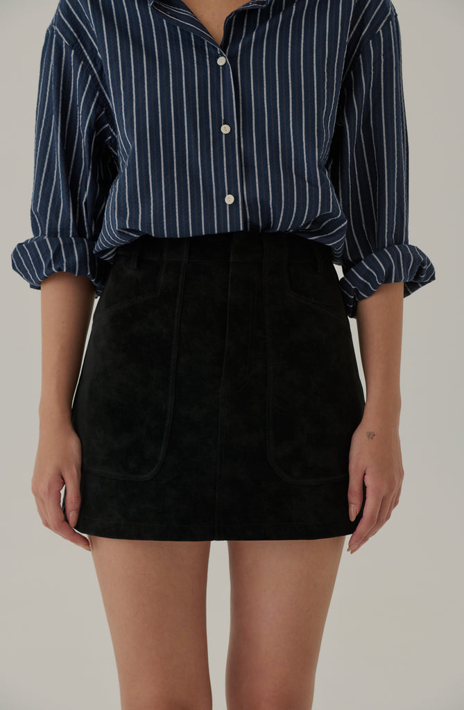 Brooklyn suede skort in black